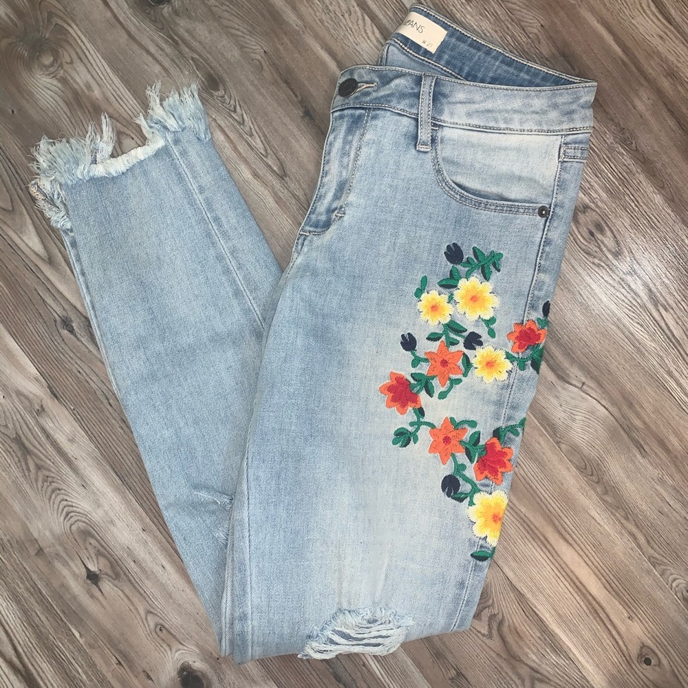 Floral Embroidered Hidden Jeans
